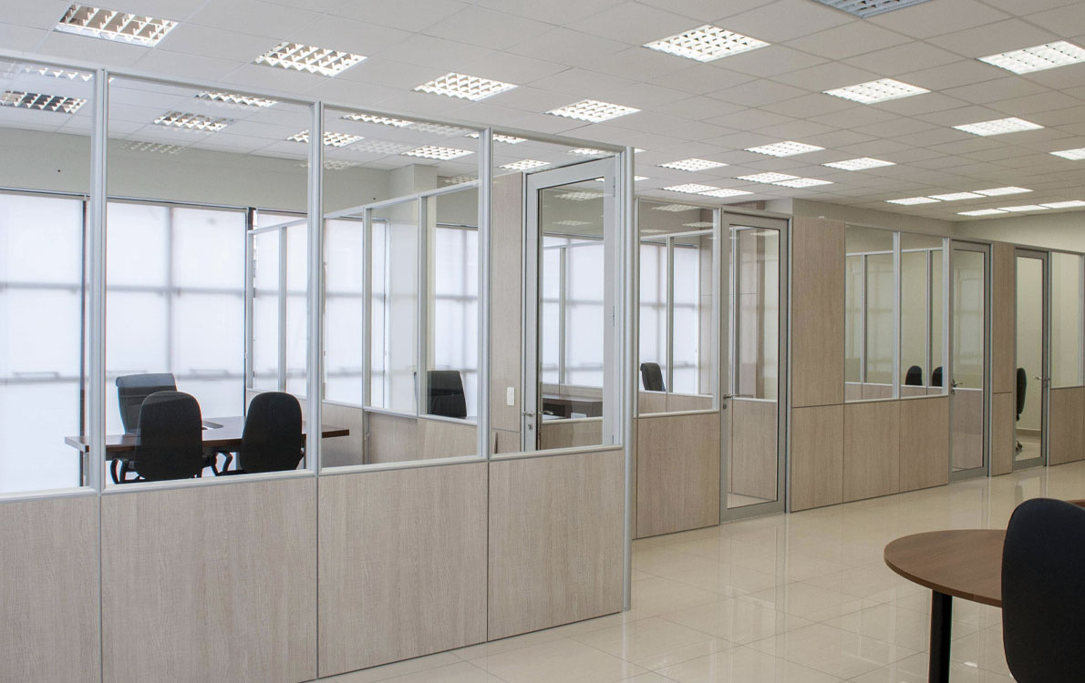 Divisórias Moduladas com Painéis MDF, MDP ou Vidro e Alumínio para Escritório Lojas e Indústria