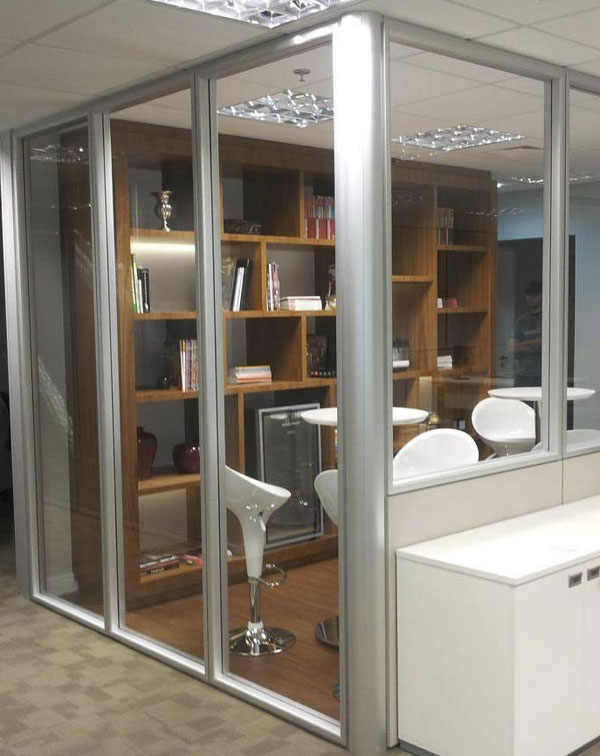 Divisórias para Empresas e Escritórios de MDP, Vidro e Madeira